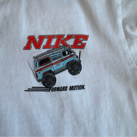 Nike Sole Rally 500 White Graphic T-Shirt - Picture 6 of 9